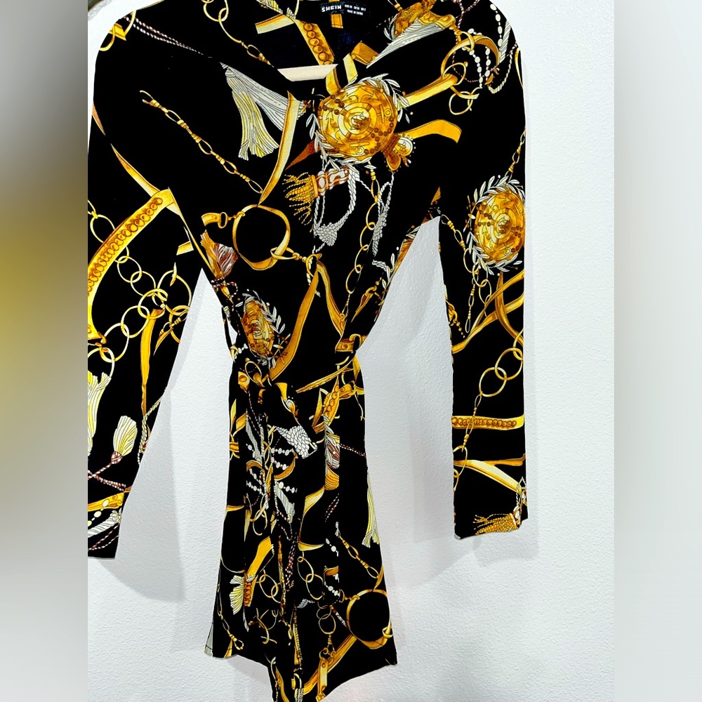 #14 Junior’s SHEIN Longsleeve Lightweight Black & Gold Mini Dress W/ Belt